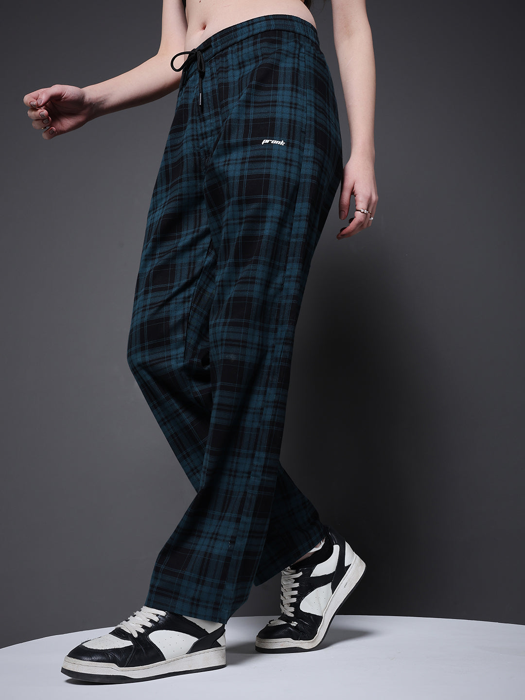 Women chequered lounge pants
