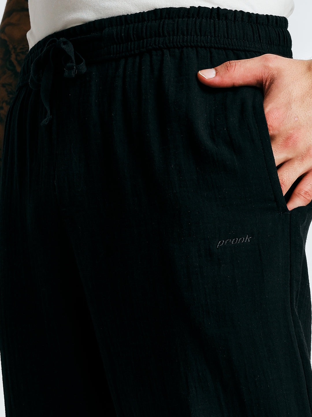 Men Solid lounge pants - Black